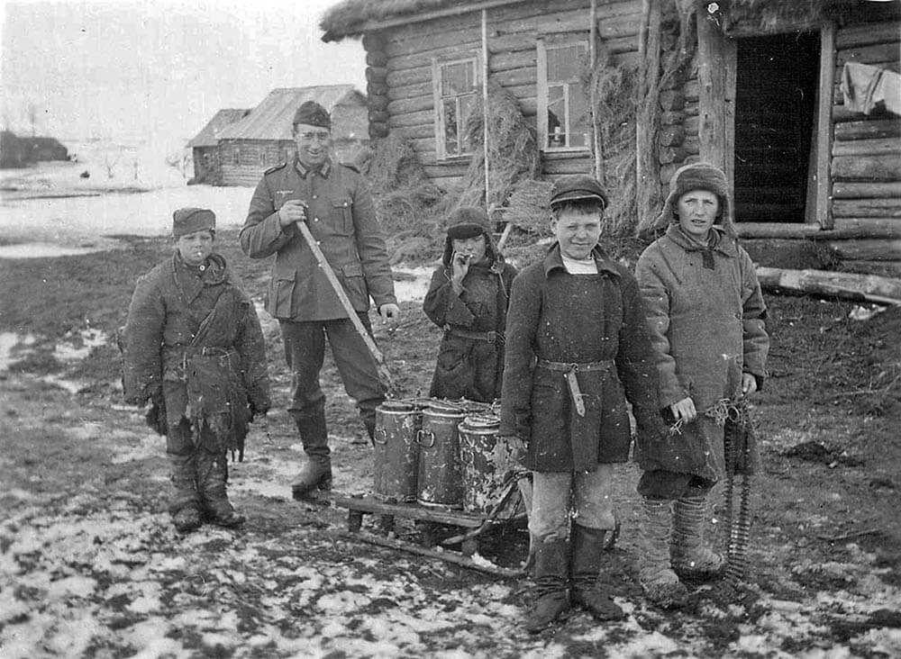Советские дети в немецкой оккупации