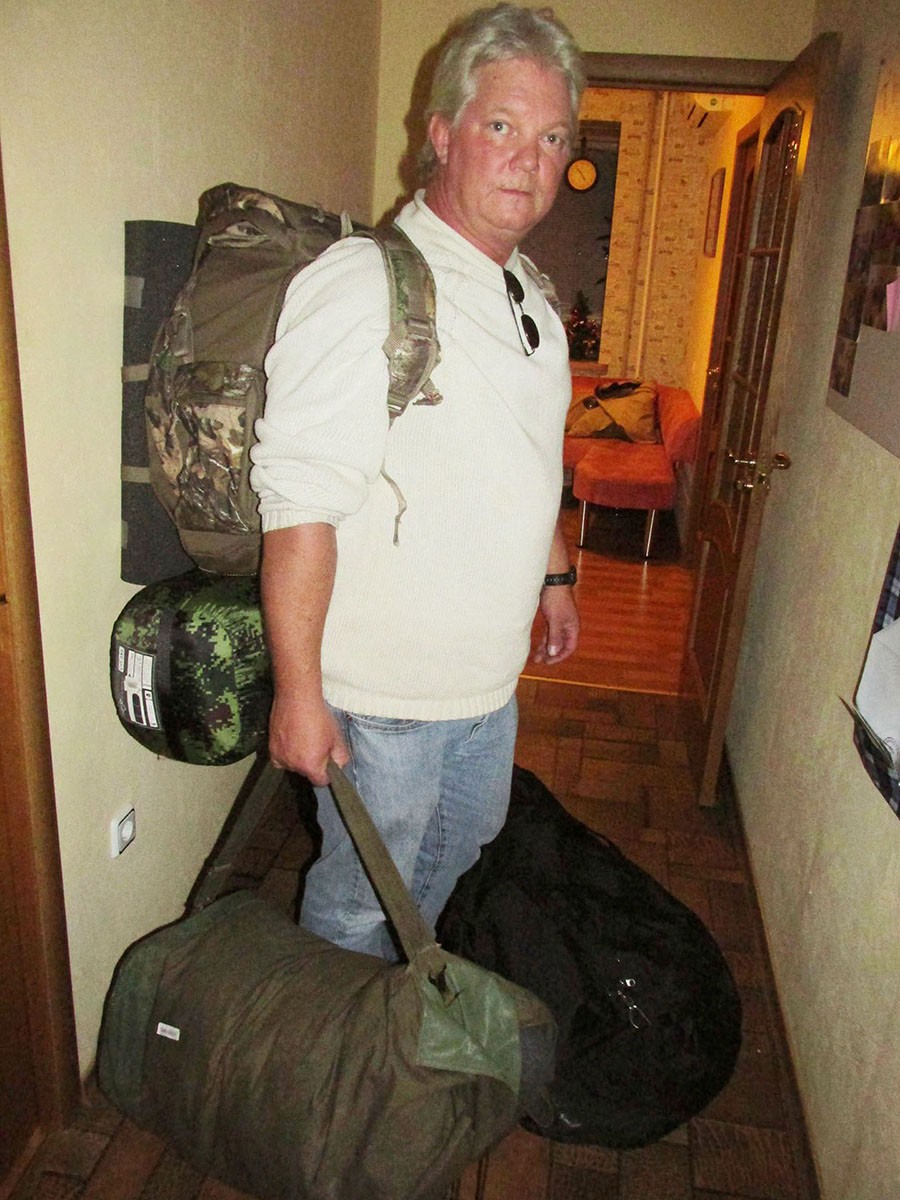 7 декабря 2014 года. Первая ночь в Донецке. Рассел прибыл автобусом из Ростова. Он продал все свое имущество в США и купил военное снаряжение