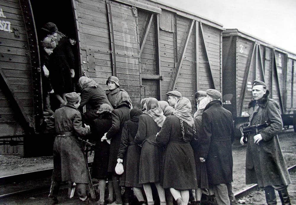Депортация во Вторую мировую войну